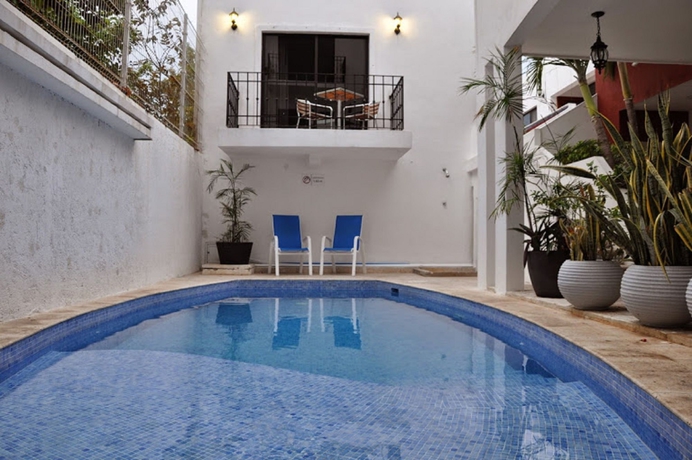 Imagen de la piscina del Hotel Suites Chac Chi. Foto 11