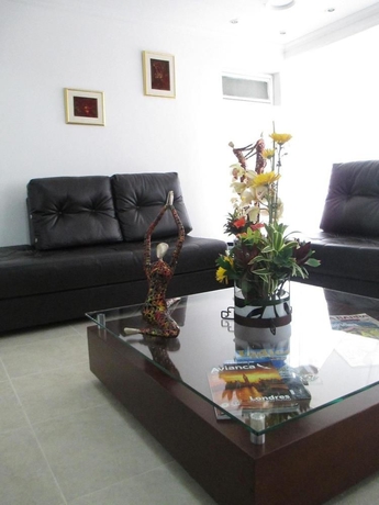 Imagen de los interiores del Hotel Suites Chico. Foto 15