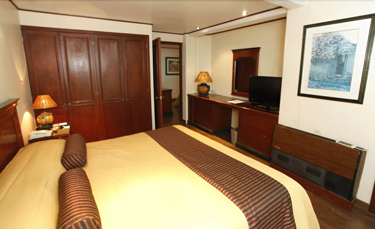 Imagen de la habitación del Hotel Suites Colibrí. Foto 8