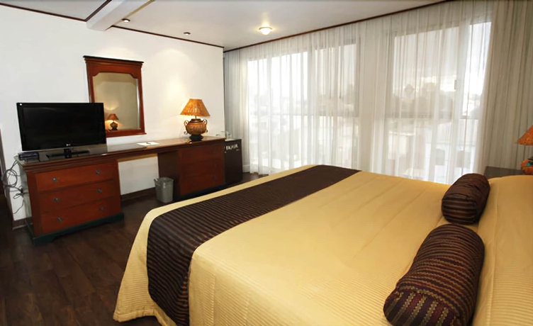 Imagen de la habitación del Hotel Suites Colibrí. Foto 14