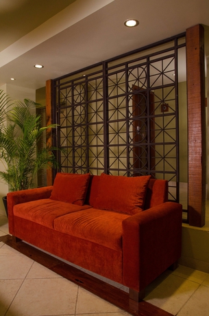 Imagen de los interiores del Hotel Suites Colonial. Foto 11