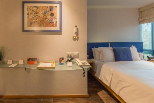 Imagen de la habitación del Hotel Suites Contempo. Foto 6