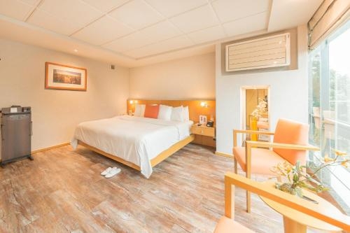 Imagen de la habitación del Hotel Suites Contempo. Foto 7