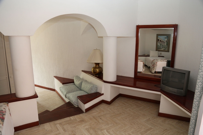 Imagen de los interiores del Hotel Suites Costa Blanca. Foto 12
