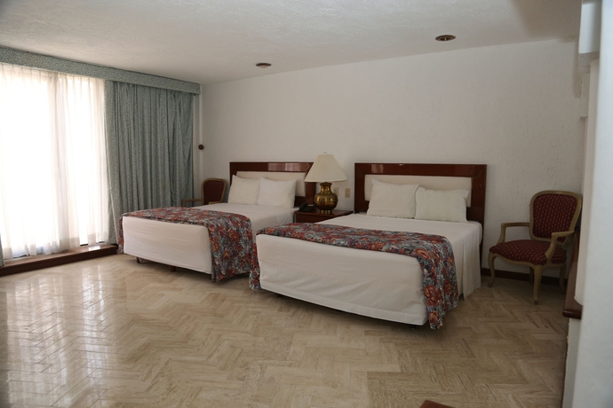 Imagen de la habitación del Hotel Suites Costa Blanca. Foto 9