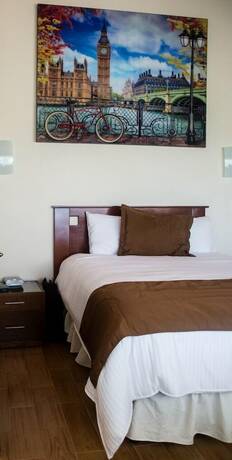 Imagen de la habitación del Hotel Suites Costa Dorada. Foto 16