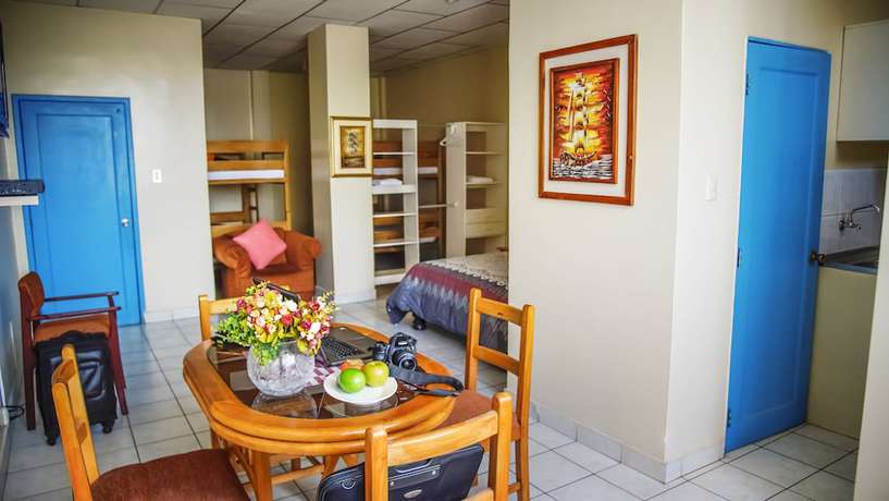 Imagen de la habitación del Hotel Suites Costa de Oro. Foto 7