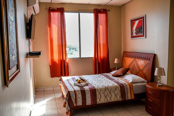 Imagen de la habitación del Hotel Suites Costa de Oro. Foto 8