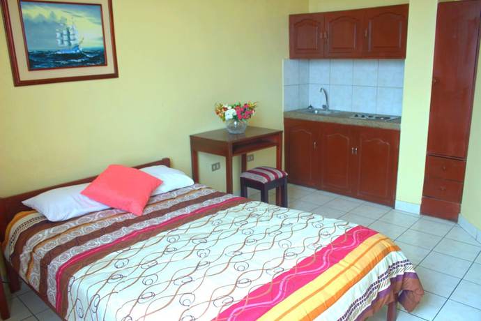 Imagen de la habitación del Hotel Suites Costa de Oro. Foto 9