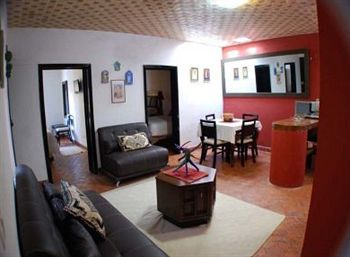 Imagen de los exteriores del Hotel Suites Dali. Foto 15
