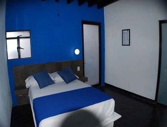 Imagen de la habitación del Hotel Suites Dali. Foto 12
