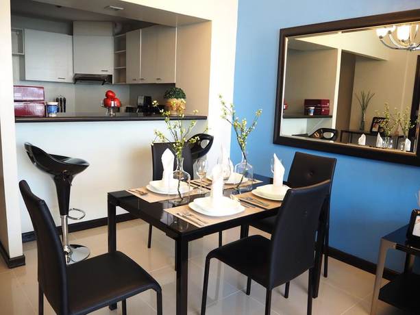 Imagen de la habitación del Hotel Suites De Marina Manila. Foto 6
