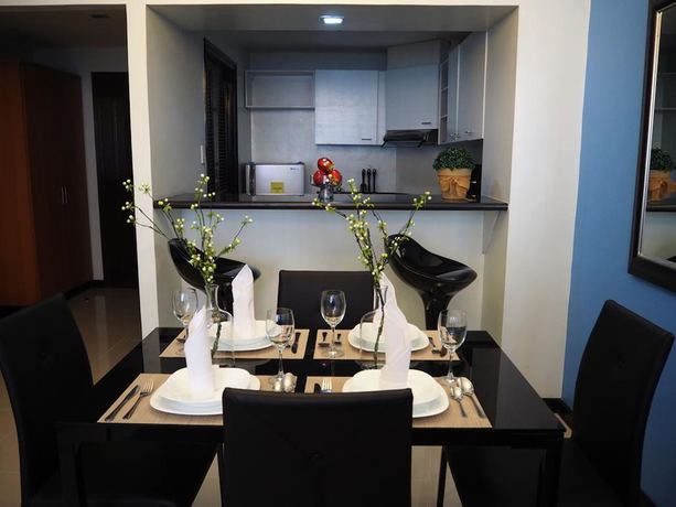 Imagen de la habitación del Hotel Suites De Marina Manila. Foto 8