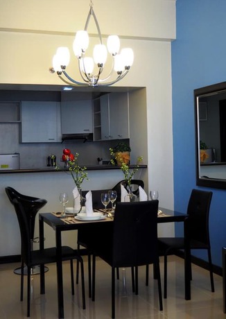 Imagen de la habitación del Hotel Suites De Marina Manila. Foto 14