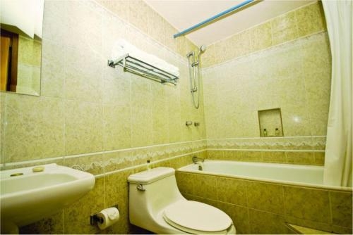 Imagen general del Hotel Suites De Reyes. Foto 4