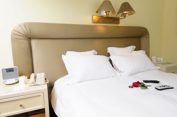 Imagen de la habitación del Hotel Suites Del Bosque. Foto 3