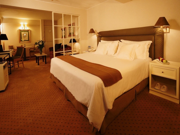 Imagen de la habitación del Hotel Suites Del Bosque. Foto 6