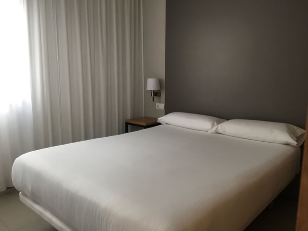 Imagen de la habitación del Hotel Suites Del Pintor Apartments. Foto 5