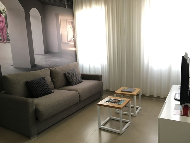 Imagen de la habitación del Hotel Suites Del Pintor Apartments. Foto 14