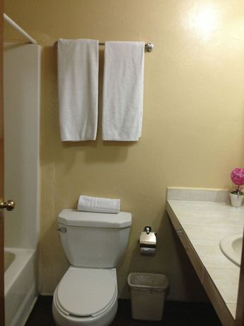 Imagen de la habitación del Hotel Suites Dioh. Foto 5