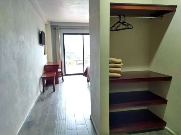 Imagen de los interiores del Hotel Suites Don Miguel. Foto 14