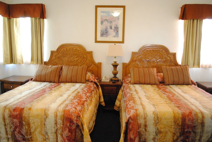 Imagen de la habitación del Hotel Suites El Paseo. Foto 10