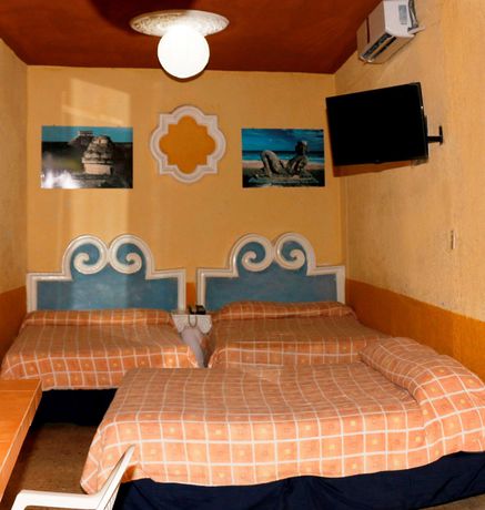 Imagen de los interiores del Hotel Suites Elia Noemi. Foto 11
