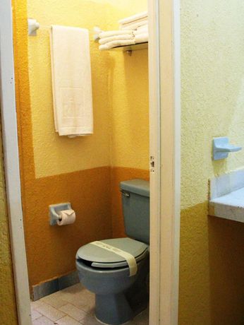 Imagen de la habitación del Hotel Suites Elia Noemi. Foto 9