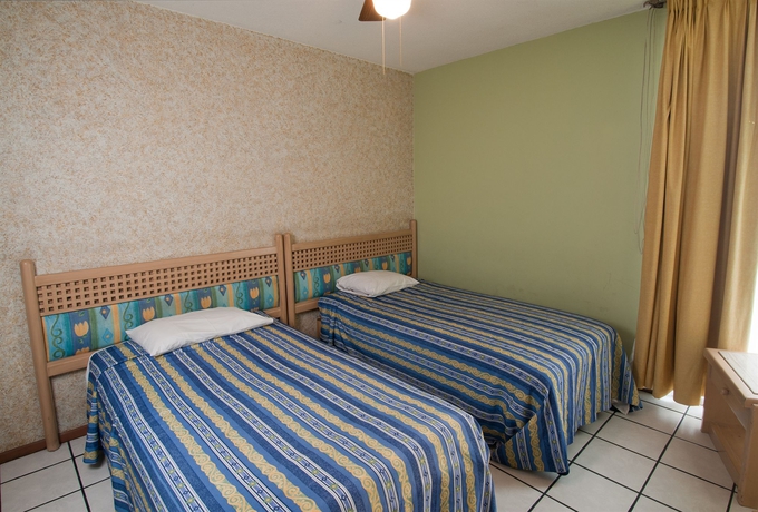 Imagen de la habitación del Hotel Suites Futura Plaza Del Sol. Foto 2