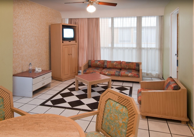 Imagen de los interiores del Hotel Suites Futura Plaza Del Sol. Foto 8