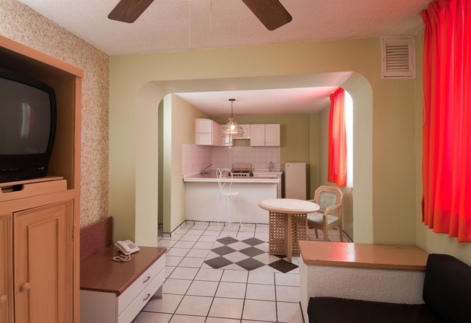 Imagen de los interiores del Hotel Suites Futura Plaza Del Sol. Foto 11