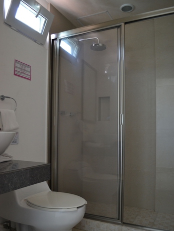 Imagen de la habitación del Hotel Suites Gaby. Foto 6