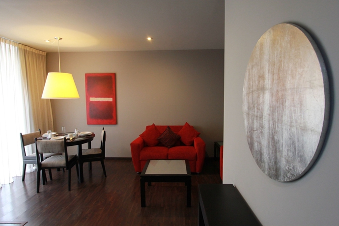 Imagen de la habitación del Hotel Suites Ganges. Foto 17