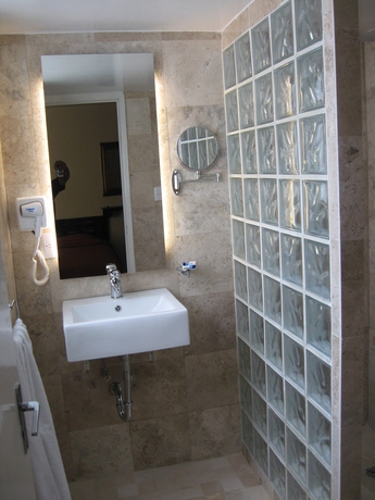 Imagen de la habitación del Hotel Suites Havre. Foto 3