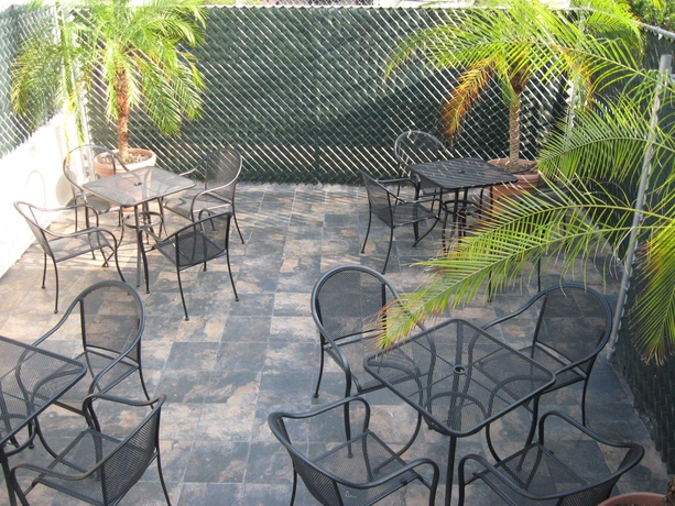 Imagen de los exteriores del Hotel Suites Havre. Foto 8