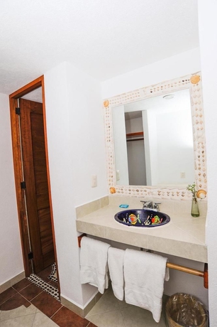 Imagen de la habitación del Hotel Suites Ixtapa Plaza. Foto 2