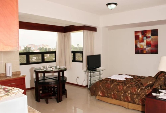 Imagen de la habitación del Hotel Suites Jardin Imperial. Foto 5