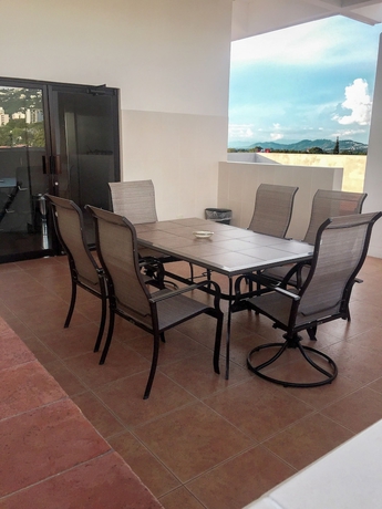 Imagen de la habitación del Hotel Suites Jardin Imperial. Foto 11