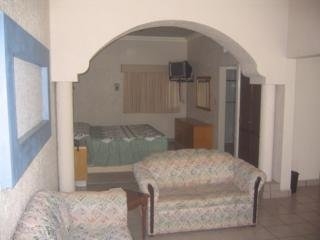 Imagen de la habitación del Hotel Suites Jos&eacute; Marti. Foto 2