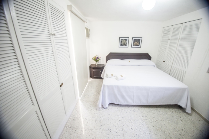 Imagen de la habitación del Hotel Suites La Fragua. Foto 11