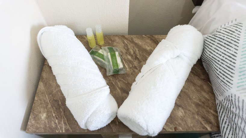 Imagen de la habitación del Hotel Suites La Roca. Foto 5