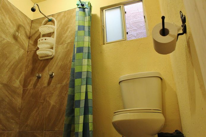 Imagen de la habitación del Hotel Suites Las Misiones. Foto 4