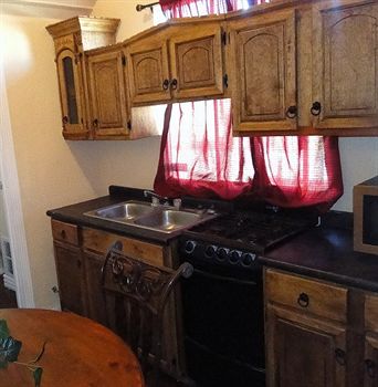 Imagen de la habitación del Hotel Suites Las Misiones. Foto 8