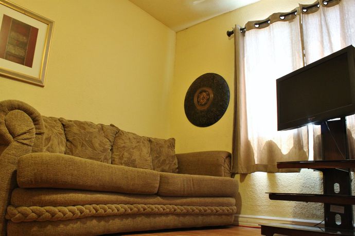 Imagen de la habitación del Hotel Suites Las Misiones. Foto 11