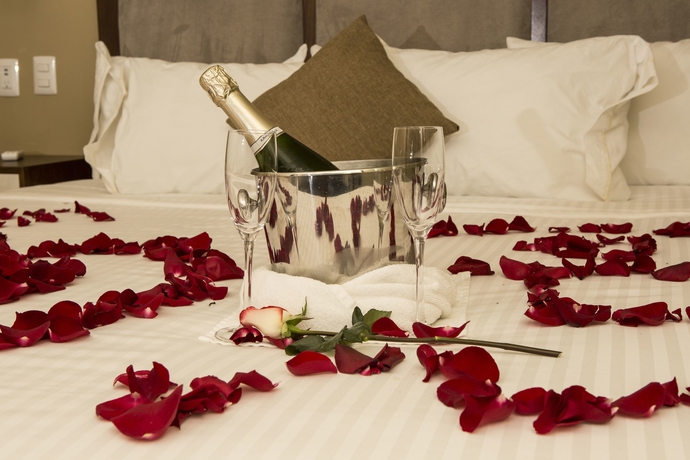 Imagen de los interiores del Hotel Suites Lerma. Foto 18