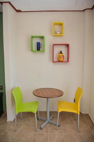 Imagen general del Hotel Suites Los Arcos. Foto 11