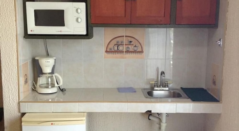 Imagen general del Hotel Suites Los Arcos, Isla Mujeres. Foto 4