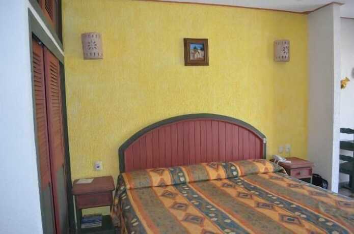 Imagen general del Hotel Suites Los Arcos, Isla Mujeres. Foto 6