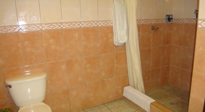 Imagen de los interiores del Hotel Suites Los Jicaros. Foto 7