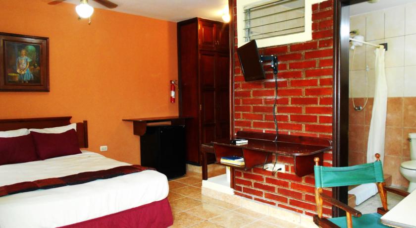 Imagen de la habitación del Hotel Suites Los Jicaros. Foto 5